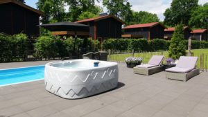 Die Handhabung vom Whirlpool Outdoor Testsieger im Test und Vergleich 