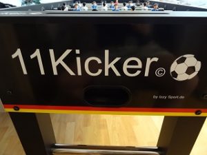 Izzy Kickertisch für Profis 5